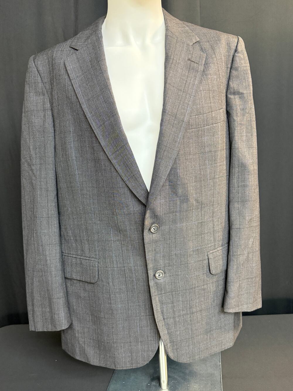 Vintage Burberrys Mens 46 Gray Blue Plaid 100% Wool Blazer Sport Coat